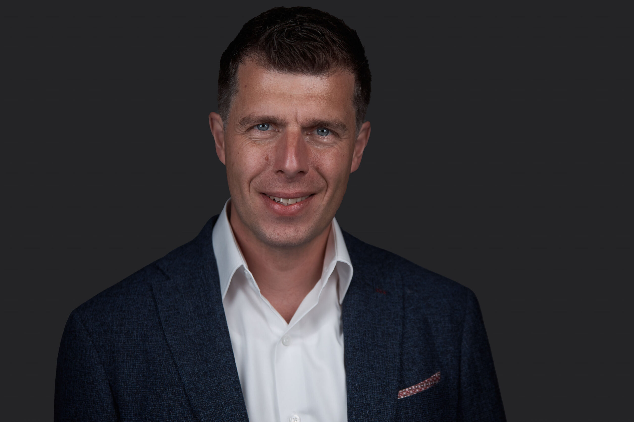employee-ernst
